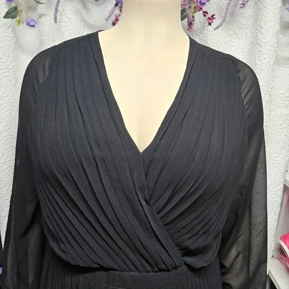 Banana Republic Gray Long Sleeve Wrap Dress - Picture 5 of 7